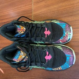 New balance basketball shoes